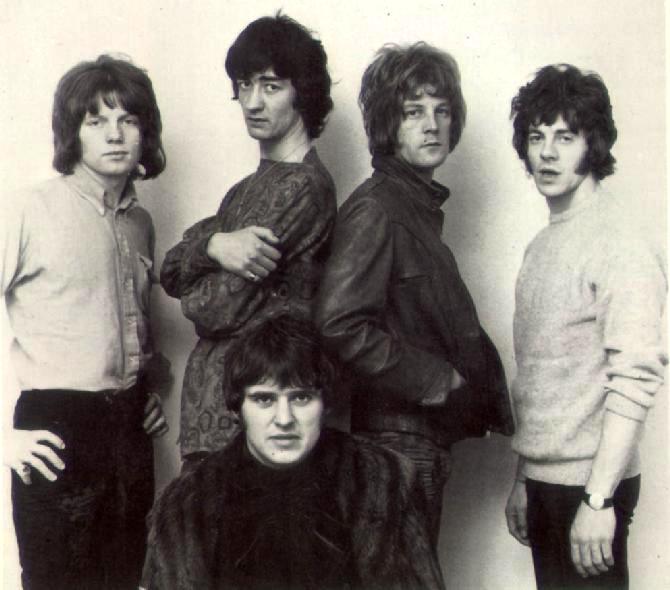 Mike Kellie w/ Spooky Tooth (center left)